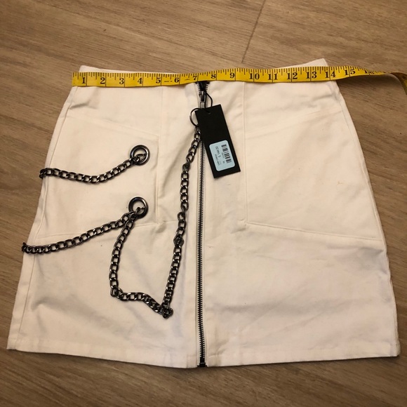New! LF/Carmar white skirt with chains NWT - Picture 4 of 4
